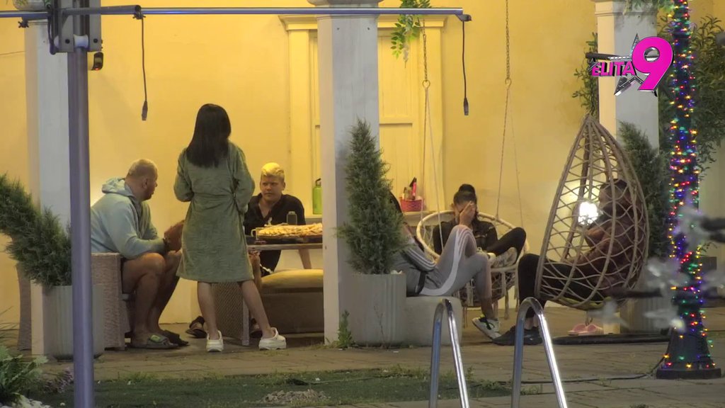 Hit! Janjuš podelio anegdote iz privatnog života, učesnici popadali od smeha (VIDEO)