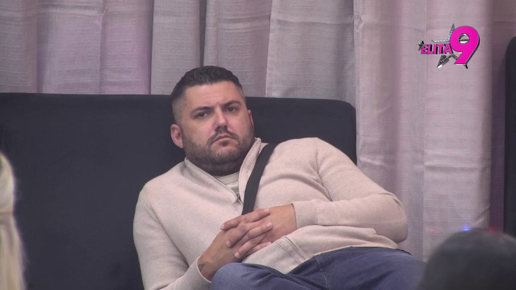 SRAMOTA ME JE OVOG ČOVEKA! Stanija nije štedela reči na Asminu: On je ljudska nakaza, pokupio bi mi svu imovinu! (VIDEO)