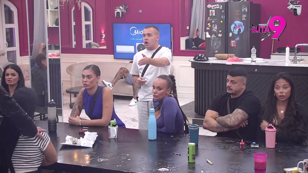 Poslednjih mesec dana igra na kartu žrtve: Dačo objasnio Anelin performans sa venčanicom, njenog pretvaranja mu preko glave! (VIDEO)
