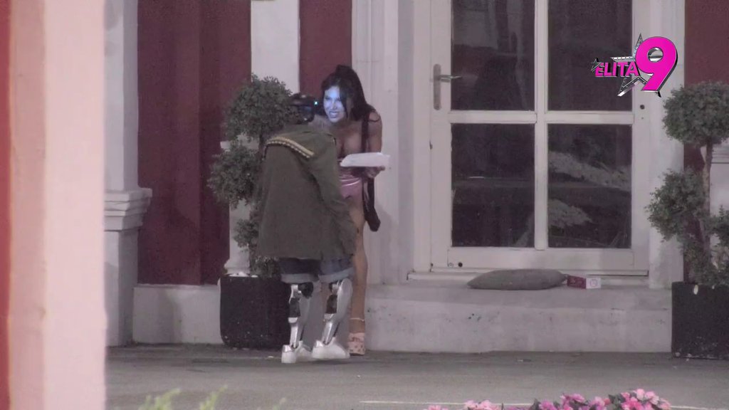 Pomutio im umove: Stanija dobila od Anđela palačinku, Jakšićka odmah pozelenela (VIDEO)