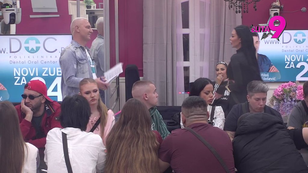 Svaka kopija bi da bude original: Maja obrisala patos s Aneli, demolirala je uvredama: Ja bih tužila hirurga, sigurno bih se obogatila! (VIDEO)