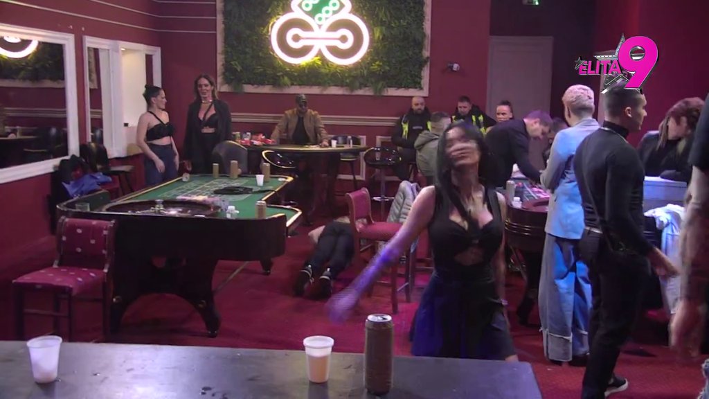 Ovako zavodi Miki Dudić: Dokazao da je u punoj snazi, pa se bacio u pohod na Vanju Živić! (VIDEO)