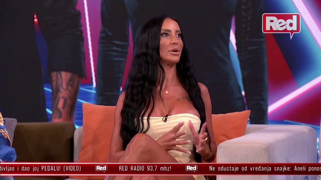 Ona ima vlasnički list nad osobom koja je poljubi! Kristijan nikad surovije o Maji i njenim ljubavnim ispadima: Treba joj dati dijagnozu (VIDEO)