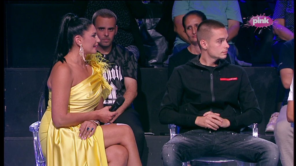 Hit! Aleksandra Jakšić zablistala, pa otkrila da je BACILA OKO na OVOG učesnika Elite 9 (VIDEO)