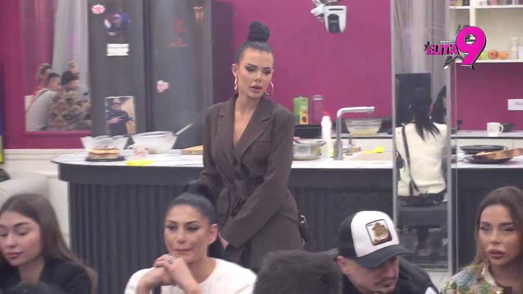 Au, kakav blam! Bebica i posle svega što je uradio i oprostio, smatra Anitu LOŠOM MAJKOM (VIDEO)