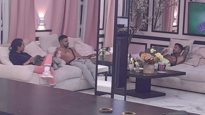 Laura se pokajala zbog odnosa sa Đukićem, pa priznala šta se dešavalo sa Carem: Unakazio si me, sa njim je bilo...(VIDEO)