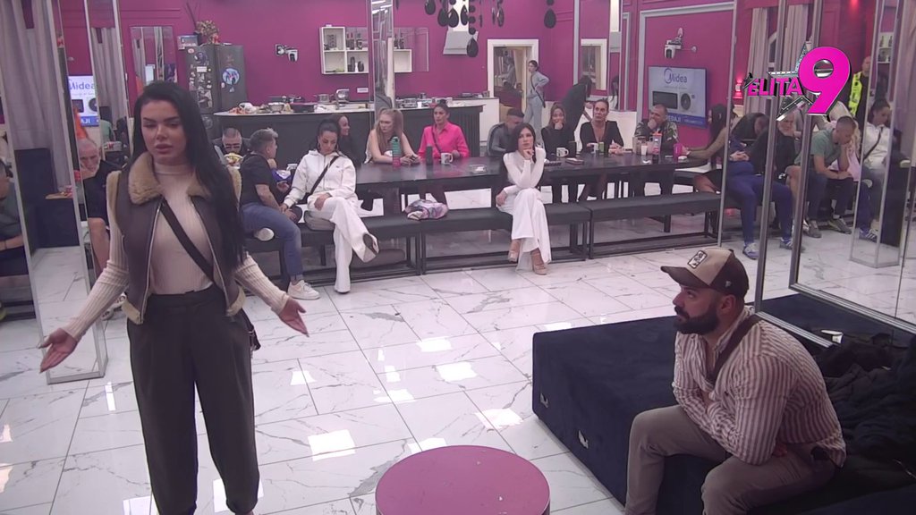 LUKA SA KNEDLOM U GRLU PRIČA O SVOM OCU! Neće videti nikog od člana porodice ako je to istina: Luka stao u odbranu Anite (VIDEO)