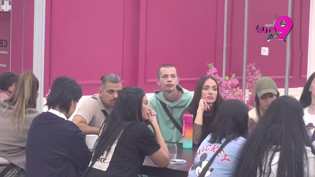 Nikica ne viđa dete, to je njihova metoda: Asmin izneo niz novih informacija o Sitinim malverzacijama! Nerio progovorio o odnosu sa roditeljima pokojnog oca (VIDEO)