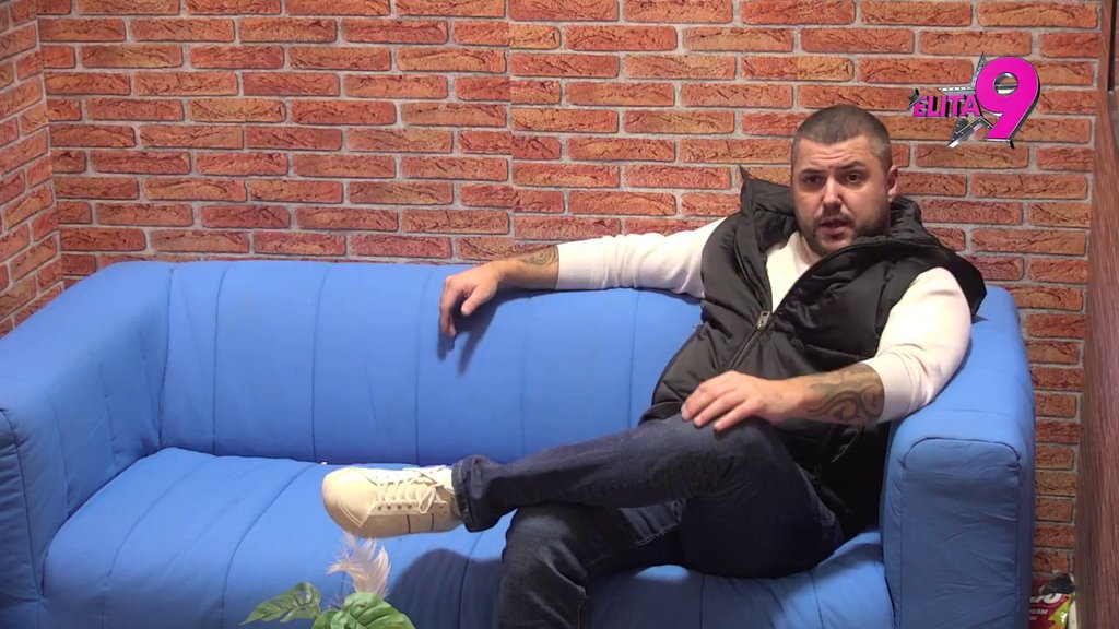 Čekam da vidim klipove! Asmin ljut kao ris zbog muvanja Aneli i Filipa, najavio haos u četvrtak: Ona popije tri čaše vina i ne zna šta radi! (VIDEO)