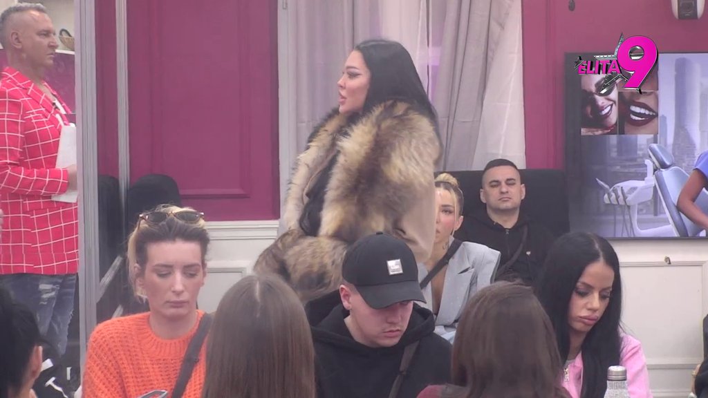 Pokušala da demantuje slike! Teodora tvrdila da nije bila u Takijevom stanu, pa porekla, totalno se spetljala u LAŽIMA: Dobro, rekla sam u afektu! (VIDEO)