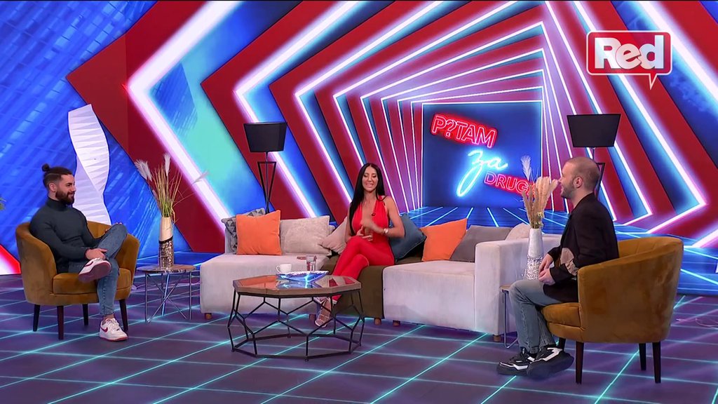 Zgrće lovu, a ništa ne radi! Poršelina otkrila koliko zarađuje od sajta za odrasle (VIDEO)