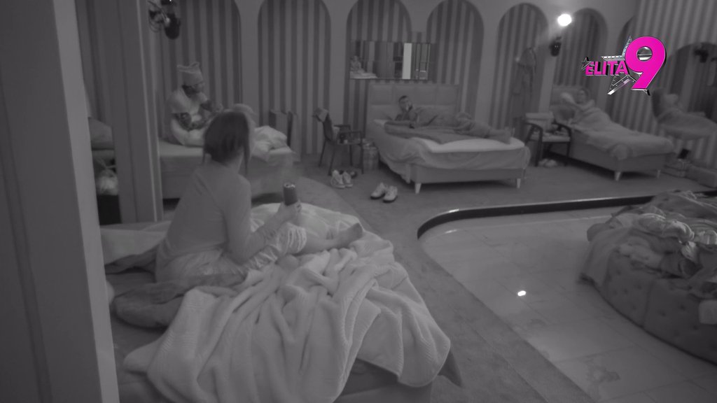 HAOS: Filip obrisao patos Majinim dostojanstvom, ona pukla i počela da urliče na njega iz petnih žila! (VIDEO)