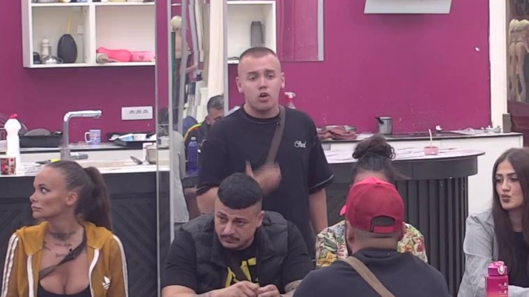LUKA, TI SI OPSEDNUT S NJOM: Dača potpuno raskrinkao Vujovića, otkrio da mu je odnos Aneli i Filipa u GLAVNOV FOKUSU, a ne trudna Anita! (VIDEO)