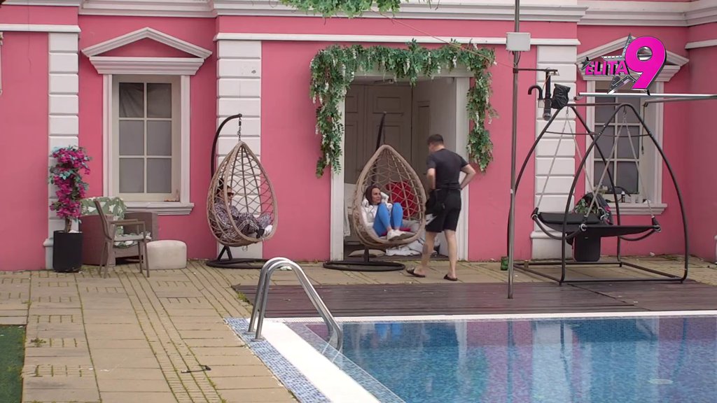 E, sad je kraj: Ivan umire Bebici od smeha, odleteo do Teodore kao furija! (VIDEO)