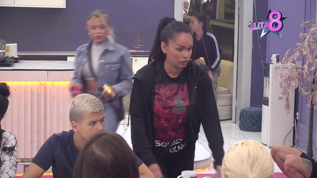 Udruženim snagama ponižavaju: Rada i Korda odlučili da brane ljubav, pa nemilosrdno ponižavaju Uroša: Idi, smiri oca... (VIDEO)