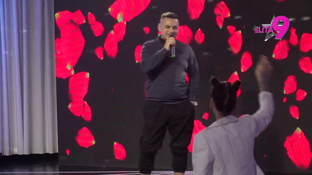 Od romantičnog gesta do pakla: Teodora pretvorila Bebičin performans u čas solfeđa! (VIDEO)