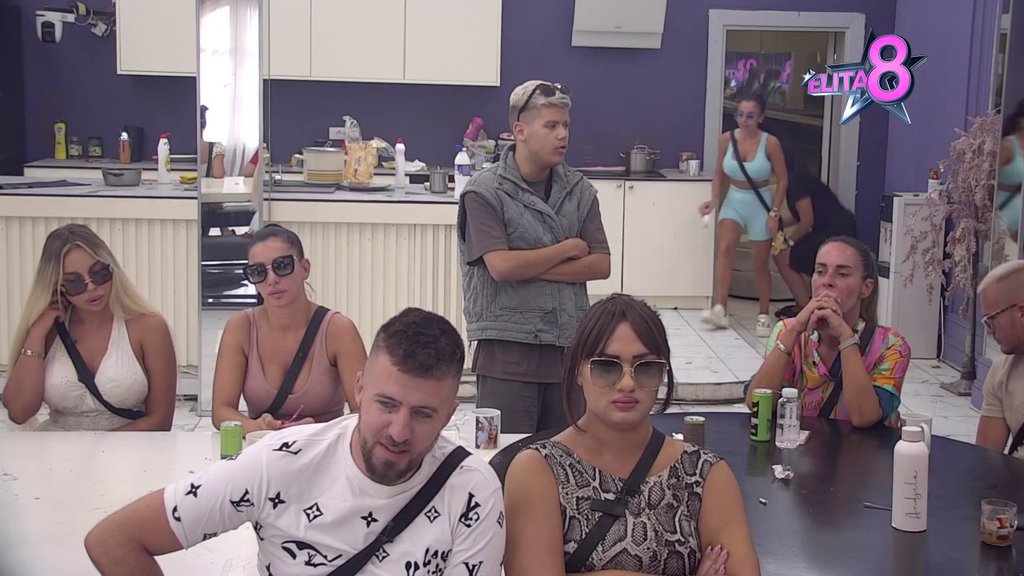 NAJVEĆA ŽELJA MI JE DA BUDEM SA NJIM, ALI... Anđela progovorila o svojim emocijama prema Gastozu, on je uveredama zakucao za samo dno: ONA JE MRTVA ZA MENE, BOLESNICI MI NISU POTREBNI! (VIDEO)