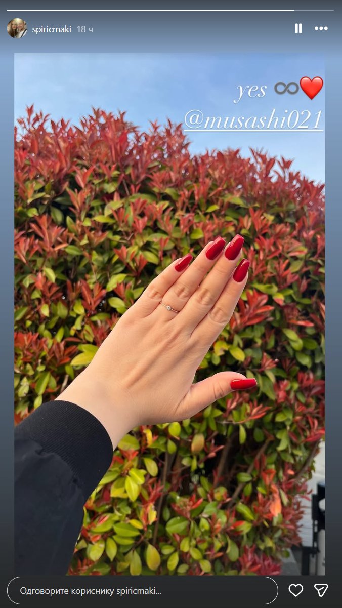 Verila se bivša učesnica Elite: Javno objavila verenički prsten, a evo ko je njen partner (FOTO)