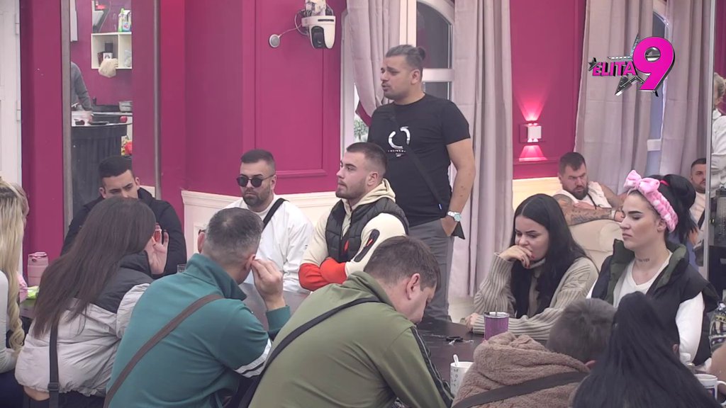 Videćemo se na sudu: Jovana besna kao ris na Boru Santanu, obećala mu žestoko suočavanje nakon Elite 9! (VIDEO)