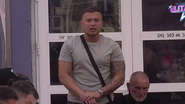 UMEŠAO SVOJE PRSTE: Karić preokrenuo sve u Anđelinu korist, ubeđuje da Gastoz želi POMIRENJE, pa od njega dobio žestoku provokaciju: Imaš devojku, a Jelenu... (VIDEO)