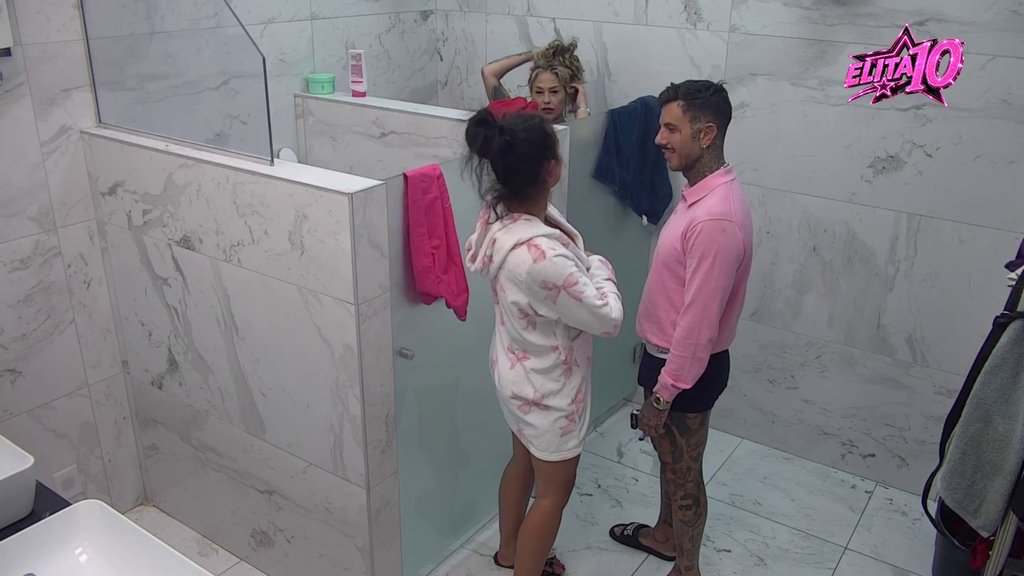 Sigla u izvidnicu: Laura dotrčala u kupatilo brzinom svetlosti nakon što je saznala da su tamo Đukić i Biljana! (VIDEO)