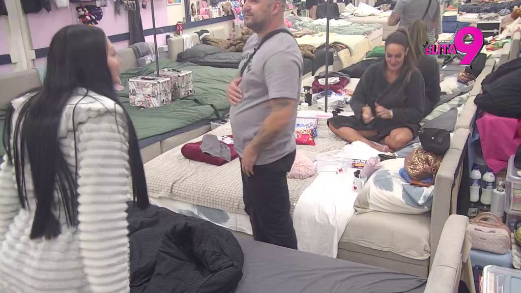 Karambol: Alibaba uspeo da probudi crnu mambu, Maja doživela pomračenje! (VIDEO)