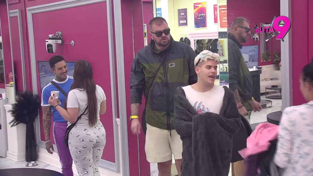 Koga više voliš? Janjuš ljubomoran zbog druženja Maje i Uroša, morao da mu postavi granice! (VIDEO)