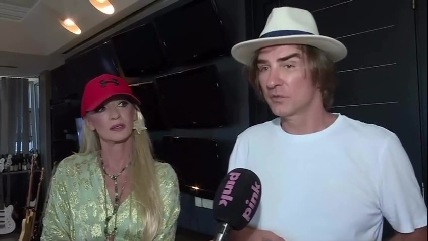 MEGAEKSKLUZIVA: Bebi Dol ulazi u Elitu 10! Potpisala ugovor sa Željkom Mitrovićem, on otkrio: Očekivanja su velika, ona je u nikad boljoj formi (VIDEO)