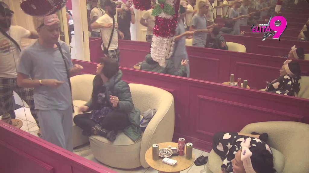 Lukice, ljubim te puno: Vujović i Maja nastavili po starom, on otišao nasmejan na spavanje (VIDEO)