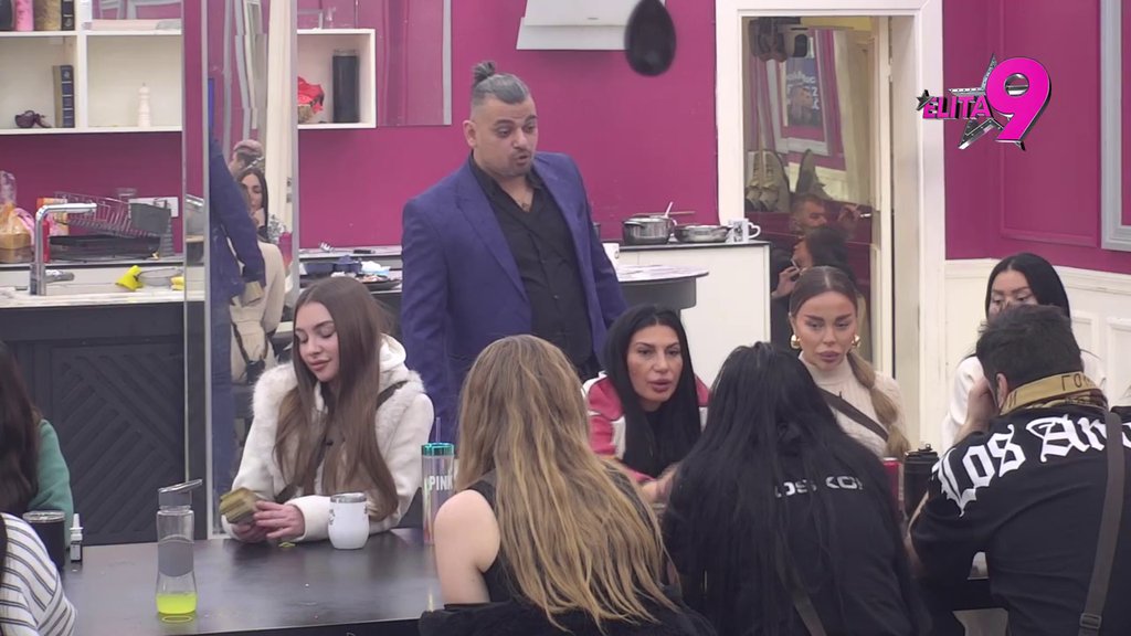 Mislio je da imaš jabučicu! Bora otkrio kako je Janjuš ogovarao Dušicu: Rekao je da imaš VIŠAK MUŠKIH HORMONA! (VIDEO)