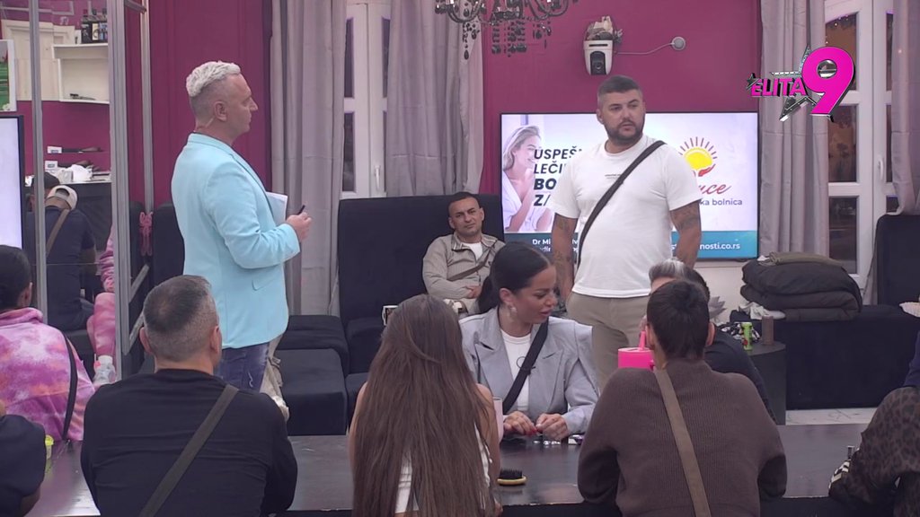 Rekla je da bi pre prihvatila Uroša nego mene: Hana razvezala jezik i urnisala Situ! (VIDEO)