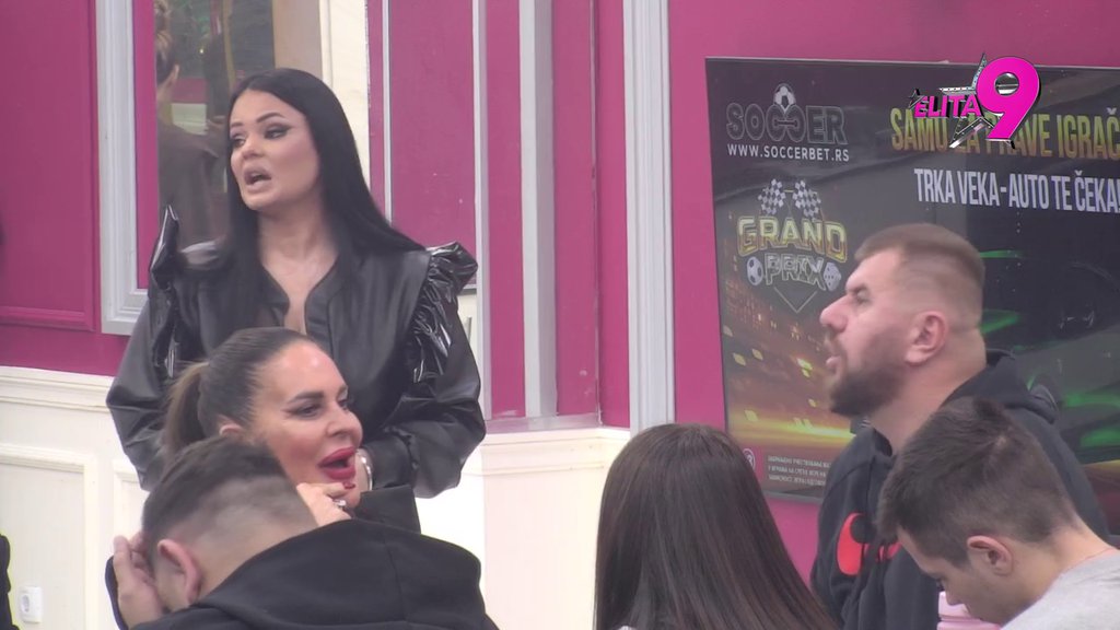 Jovana pevačica bila gola u krevetu Bore Santane?! NOVE ŠOK INFORMACIJE! Trese se Bela kuća od njene svađe sa Janjušem: Blam me je da pričam... (VIDEO)