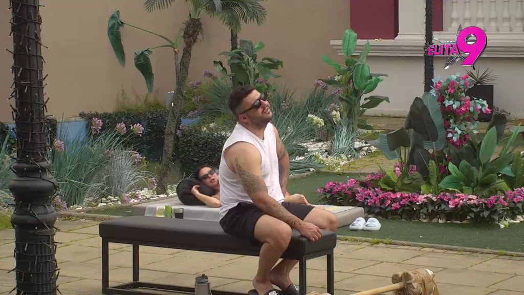 Na k*rvama je trebalo da štediš: Maja ponovo poludela, Alibabi turira mozak od ranog jutra! (VIDEO)