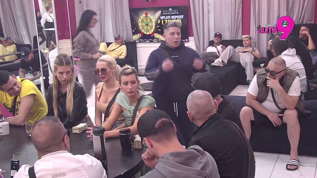 Reže rečima! Matora žestoko nagazila Luku, Jovana advokatica zapušila usta svojim neprijateljima: Spustila sam se na nivo rupe bez dna (VIDEO)