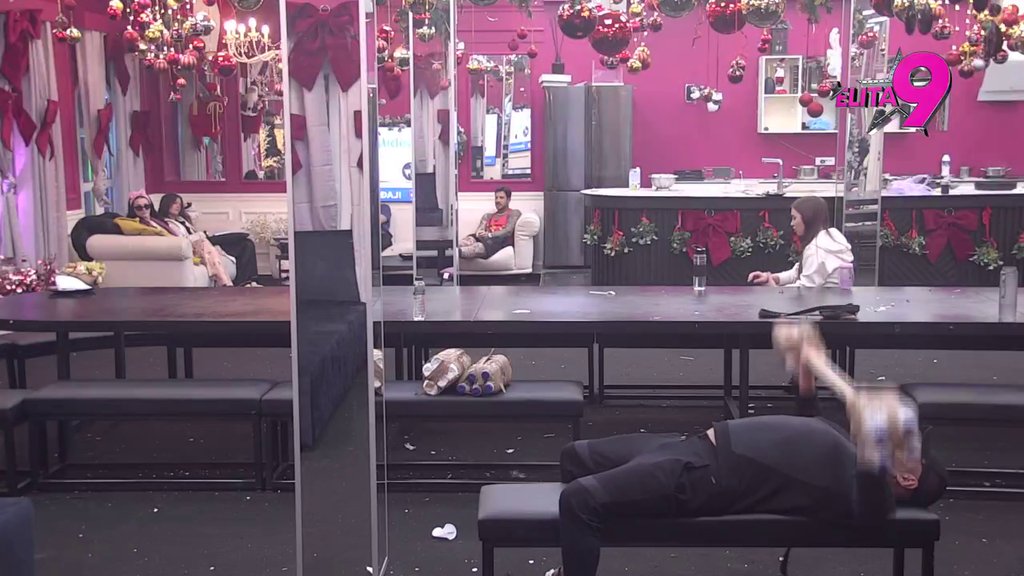 Sarina top tri najbolja frajera: Luksa ni na mapi, prebolela ga za dan! (VIDEO)