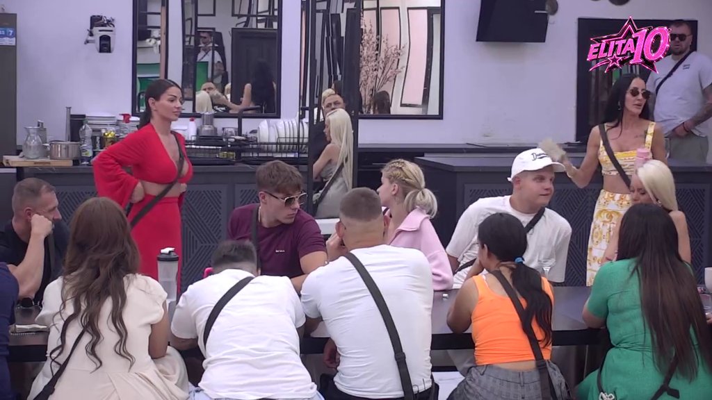 Tebi bih dala nulu! Poršelina udelila iskrene kritike Slađi Krnjajić, pa ona sve šokirala svojim potezom (VIDEO)