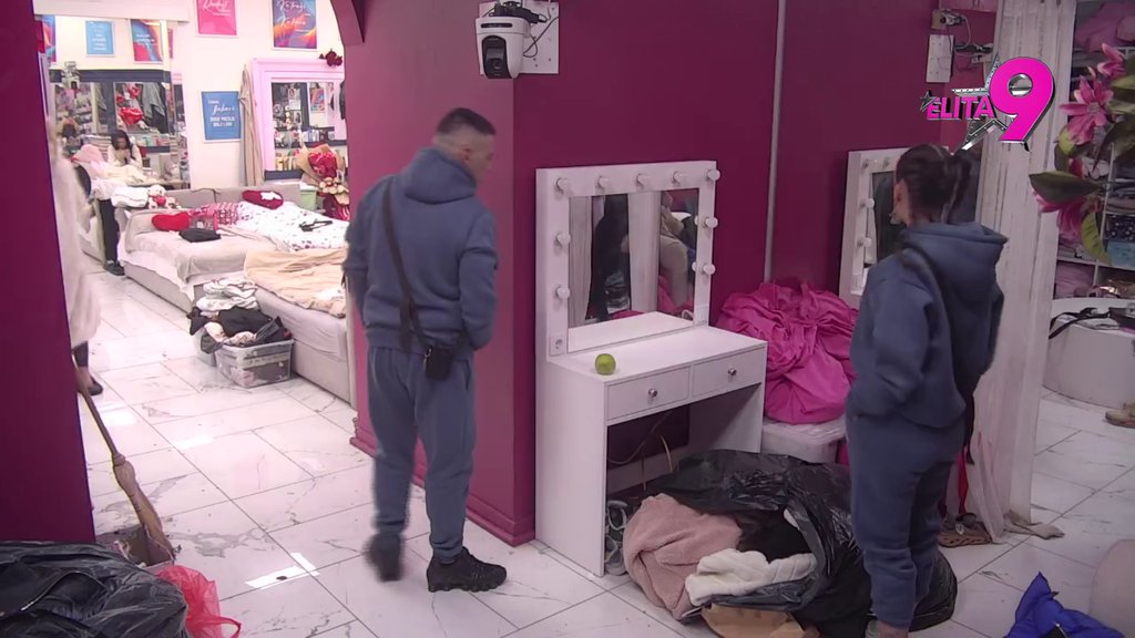 BESAN KAO RIS! Bebica ne se ponaša kao ranjena zver zbog zadatka Tedore i Đukića, ne prestaje da drami! (VIDEO)