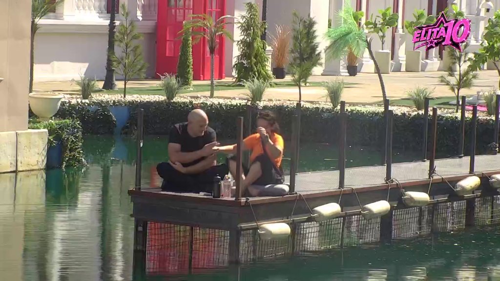 Jedva čekam da budeš zvezda: Radojka sanja o trenutku kad će biti žena pevača, bodri Milana svom snagom! (VIDEO)