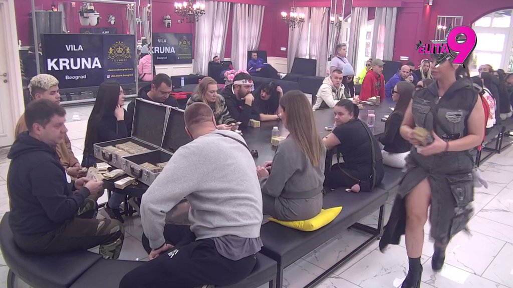 RECI DRUGU LOPOVU DA MI VRATI NOVAC! Miljana skočila kao oparena, tvrdi da ju je Ivan Marinković OPLJAČKAO (VIDEO)