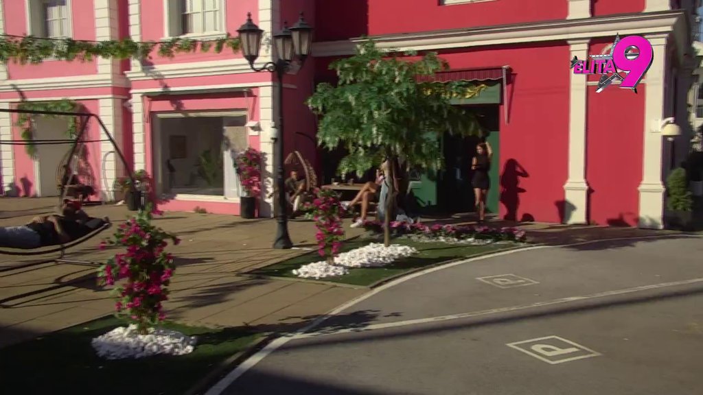 TI MI SE NE OBRAĆAJ, FOLIRANTU JEDAN! Uroš odbrusio Maji, a Aniti ubacio CRVA SUMNJE! (VIDEO)