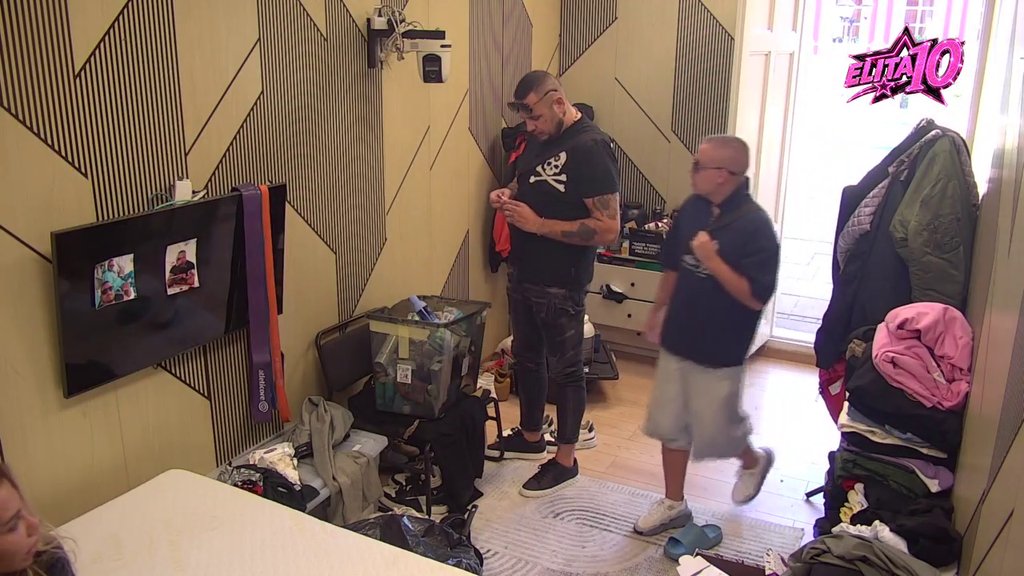 Ostala u šoku: Aneli ne može da veruje da Đukić i Laura akcijaju od rane zore! (VIDEO)