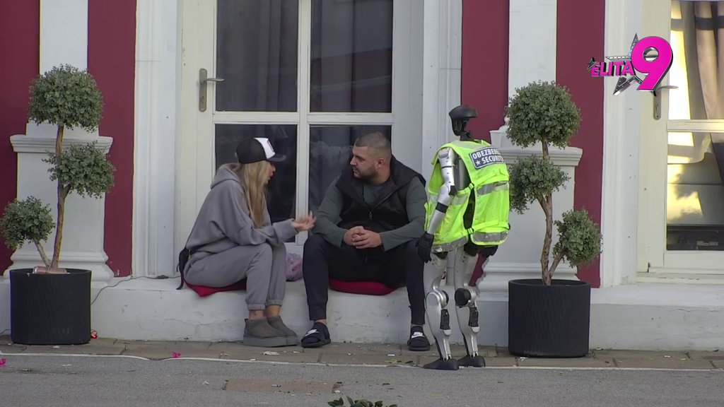 Volela bi ti da me voliš, ali ne smeš od Grofice! Asmin pogodio u metu, shvatio da Aneli ne sme da se pomiri s njim zbog mame! (VIDEO)