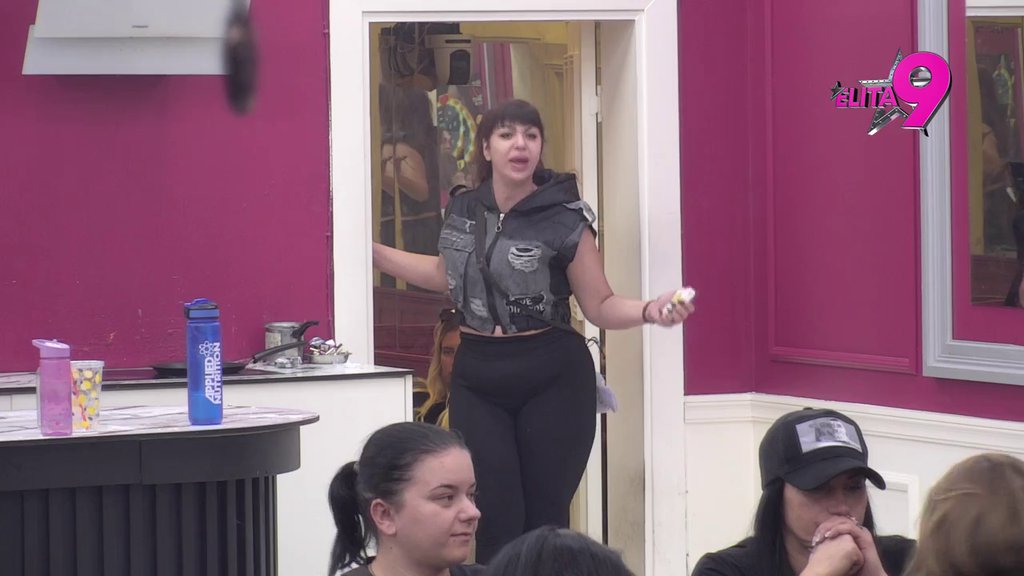 Dočekao svojih pet minuta! Anđelo ugrabio priliku da napljuje Miljanu i Ivana, pa od Kulićeve dobio povratnu: Ispričaj istinu o sebi ! (VIDEO)