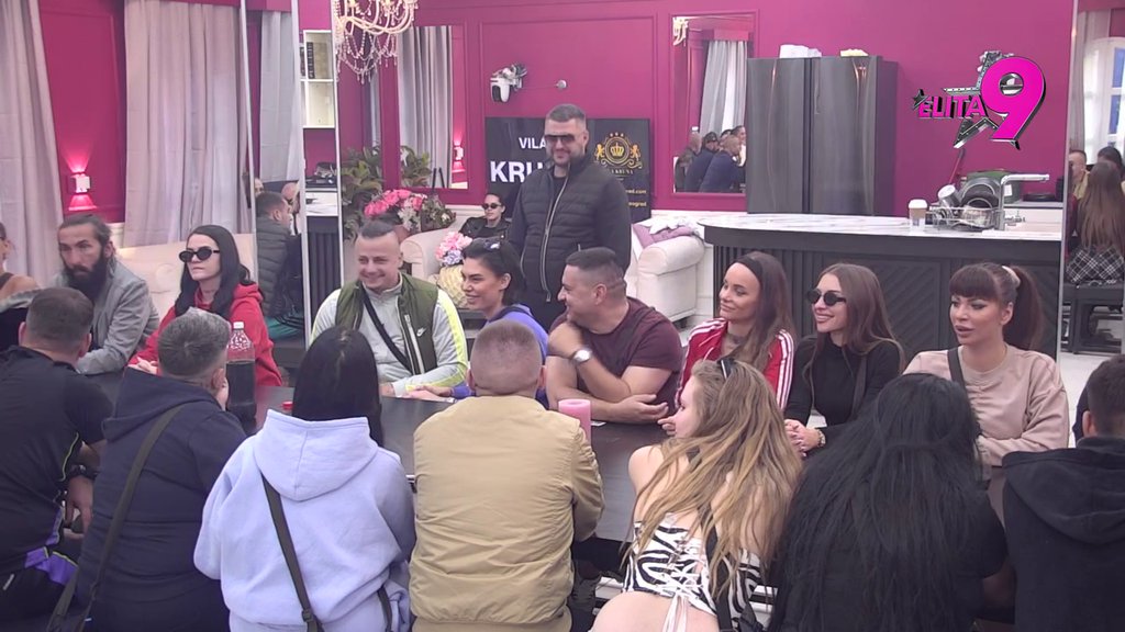 DRUGARICE, LJUBIM TE PUNO: Maja se obratila Staniji, pa pocrvenela nakon komplimenta koji joj je uputio Asmin! (VIDEO)