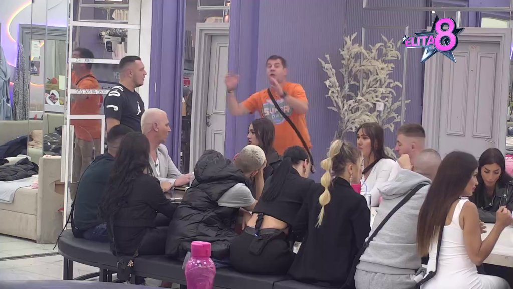Čestitam sebi doktoru na uspešnoj transplataciji želuca: Ivan Marinković shvatio da je Gastoz tata igre, spreman na novi preokret! (VIDEO)