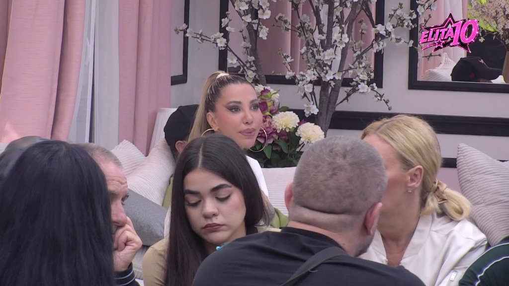 Iskrena do koske! Matora priznala da Janjušev veliki budžet NIJE REALAN, on pecnuo Aneli: Jedino ko je Asminu lizao... (VIDEO)