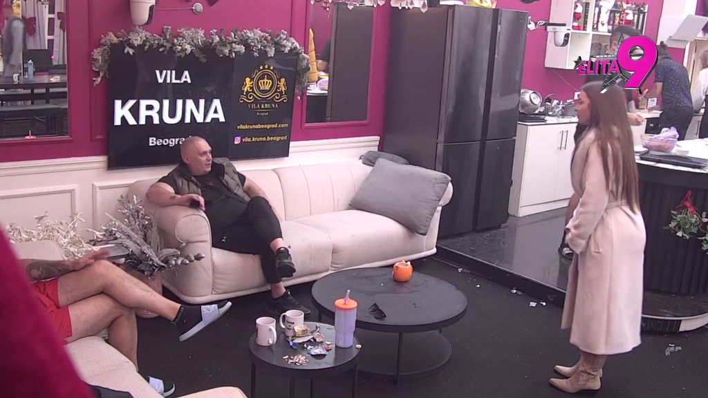 PALJBA, NEMA VIŠE S*KSA! Sale Luks strahovito ponižava Saru, a sve zbog Ivana Marinkovića! (VIDEO)