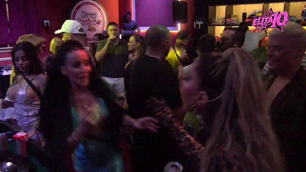 Poršelina šokirana! Ne može da veruje da sve ribe gledaju u Đukića, Aneli je oduvala: Glumio je, beži (VIDEO)