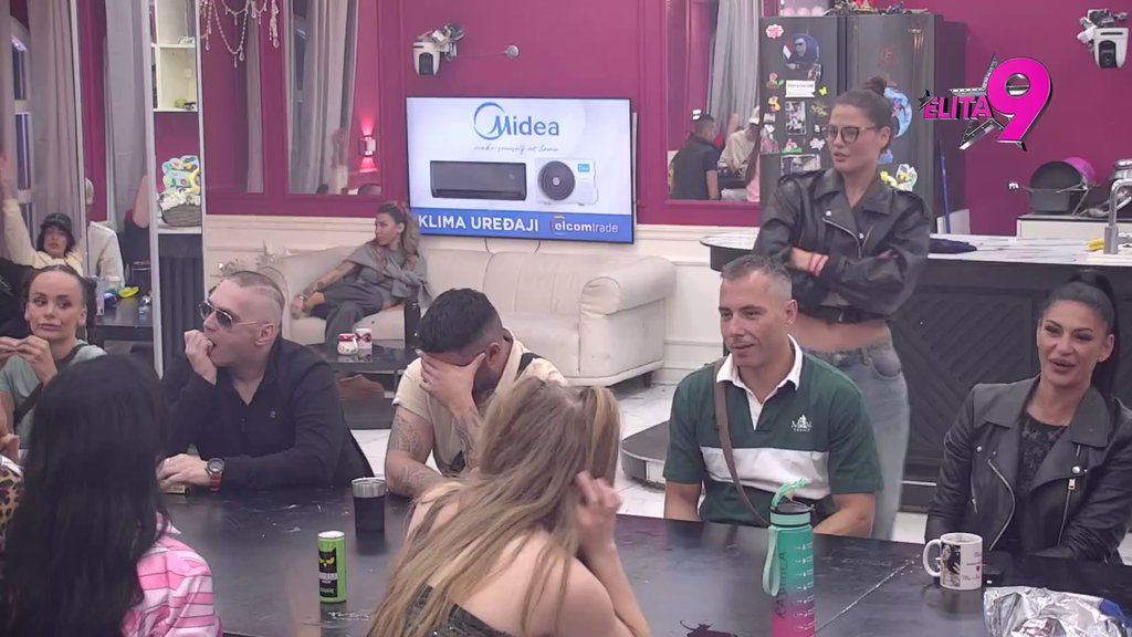 Ismevao je Aneli jer pije tabletu za dan posle, a njemu se to sad dešava POSLE TRI DANA: Teodora zalepila Alibabu za dno, Bebica ga dokrajčio: Ljaksofončina, šetaće Baščaršijom... (VIDEO)