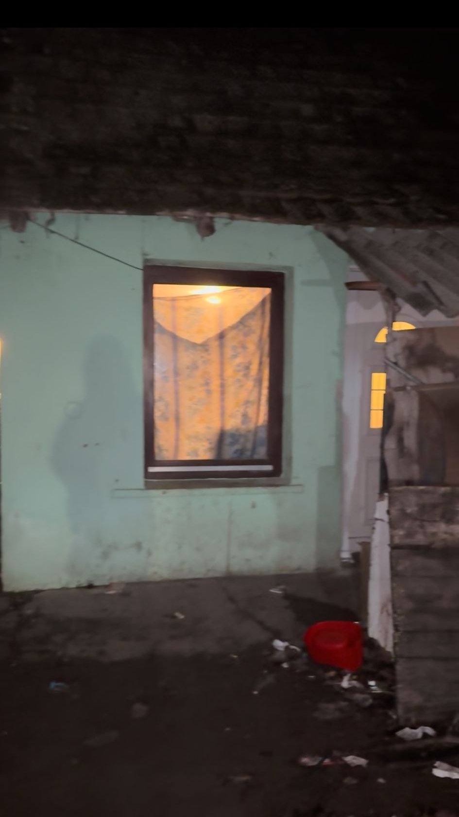 Jelena Pešić i Mladen pomogli UGROŽENOJ PORODICI, pa uputili APEL: Četvoro dece ostalo bez oca, žive na rubu egzistencije, a OVAKO MOŽETE DA POMOGNETE (FOTO)